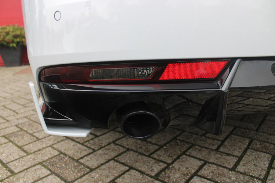 Peugeot 508 SW PSE 1.6 HYbrid 360PK AWD | PANORAMISCH SCHUIF/KANTELDAK | FOCAL® PREMIUM AUDIOSYSTEEM MET 10 SPEAKERS | MATRIX KOPLAMPEN | SFEERVERLICHTING | 360 HD PARKEERCAMERA'S | VERWARMDE VOORRUITRAND | DRAADLOOS APPLECARPLAY/ANDROID AUTO | NAVIGATIE | ADAPTIEVE CRUISE CONTROL | SPORT HIGH PERFORMANCE ONDERSTEL | ACTIVE SUSPENSION CONTROL | ANTIDIEFSTAL PACK (ALARM) | NIGHT VISION | 20" LICHTMETALEN ''EXXAR'' VELGEN | VERWARMBARE AGR SPORTSTOELEN MET MASSAGEFUNCTIE | BEKLEDING ''NAPPA LEDER''/ALCANTARA/3D STOF PSE | ELEKTRISCH BEDIENBARE ACHTERKLEP | PEUGEOT SPORT REMKLAUWEN I