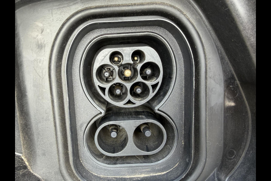 Peugeot e-208 EV Active Pack 50 kWh SOH 89% | 3 FASE LADER | WARMTEPOMP | STOELVERWARMING | PEUGEOT DEALER ONDERHOUDEN | ALL SEASON BANDEN | NAVI BY APPLE CARPLAY | RIJKLAAR GELEVERD MET 12 MND BOVAG GARANTIE