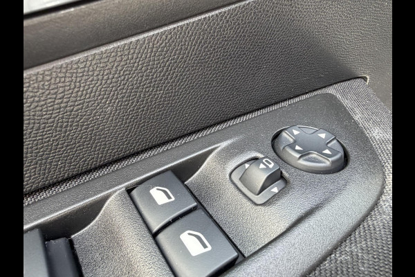 Peugeot e-208 EV Active Pack 50 kWh SOH 89% | 3 FASE LADER | WARMTEPOMP | STOELVERWARMING | PEUGEOT DEALER ONDERHOUDEN | ALL SEASON BANDEN | NAVI BY APPLE CARPLAY | RIJKLAAR GELEVERD MET 12 MND BOVAG GARANTIE