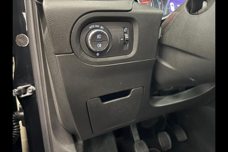 Opel Grandland X 1.2 Turbo Business Executive Panoramadak Navigatie Apple Carplay/Android Auto Camera Parkeersensoren Cruise Control Full Led Stoel- en stuurverwarming Half leder Lichtmetalen velgen Climate Control Getinte ramen