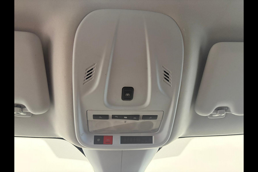 Opel Grandland X 1.2 Turbo Business Executive Panoramadak Navigatie Apple Carplay/Android Auto Camera Parkeersensoren Cruise Control Full Led Stoel- en stuurverwarming Half leder Lichtmetalen velgen Climate Control Getinte ramen
