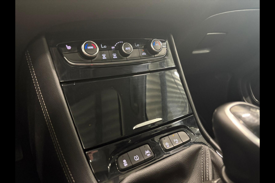 Opel Grandland X 1.2 Turbo Business Executive Panoramadak Navigatie Apple Carplay/Android Auto Camera Parkeersensoren Cruise Control Full Led Stoel- en stuurverwarming Half leder Lichtmetalen velgen Climate Control Getinte ramen
