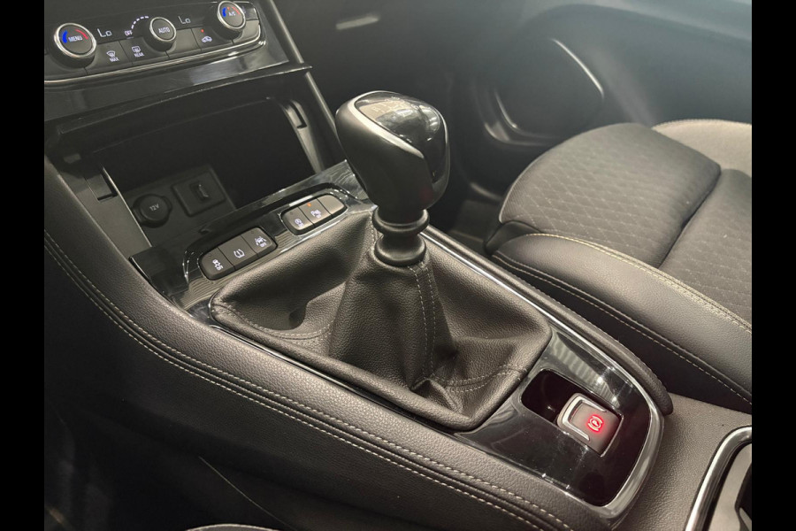 Opel Grandland X 1.2 Turbo Business Executive Panoramadak Navigatie Apple Carplay/Android Auto Camera Parkeersensoren Cruise Control Full Led Stoel- en stuurverwarming Half leder Lichtmetalen velgen Climate Control Getinte ramen