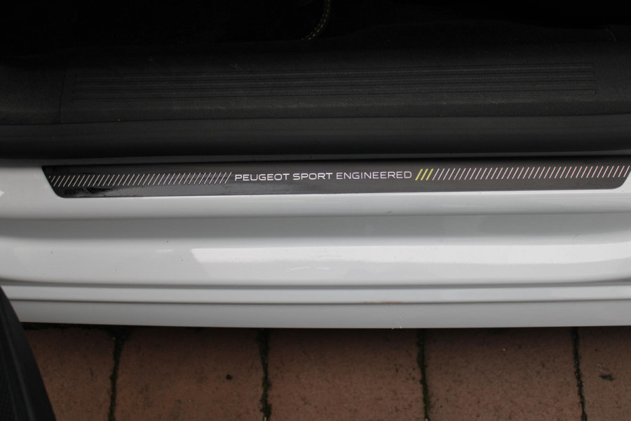 Peugeot 508 SW PSE 1.6 HYbrid 360PK AWD | PANORAMISCH SCHUIF/KANTELDAK | FOCAL® PREMIUM AUDIOSYSTEEM MET 10 SPEAKERS | MATRIX KOPLAMPEN | SFEERVERLICHTING | 360 HD PARKEERCAMERA'S | VERWARMDE VOORRUITRAND | DRAADLOOS APPLECARPLAY/ANDROID AUTO | NAVIGATIE | ADAPTIEVE CRUISE CONTROL | SPORT HIGH PERFORMANCE ONDERSTEL | ACTIVE SUSPENSION CONTROL | ANTIDIEFSTAL PACK (ALARM) | NIGHT VISION | 20" LICHTMETALEN ''EXXAR'' VELGEN | VERWARMBARE AGR SPORTSTOELEN MET MASSAGEFUNCTIE | BEKLEDING ''NAPPA LEDER''/ALCANTARA/3D STOF PSE | ELEKTRISCH BEDIENBARE ACHTERKLEP | PEUGEOT SPORT REMKLAUWEN I