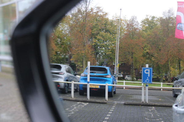 Peugeot 508 SW PSE 1.6 HYbrid 360PK AWD | PANORAMISCH SCHUIF/KANTELDAK | FOCAL® PREMIUM AUDIOSYSTEEM MET 10 SPEAKERS | MATRIX KOPLAMPEN | SFEERVERLICHTING | 360 HD PARKEERCAMERA'S | VERWARMDE VOORRUITRAND | DRAADLOOS APPLECARPLAY/ANDROID AUTO | NAVIGATIE | ADAPTIEVE CRUISE CONTROL | SPORT HIGH PERFORMANCE ONDERSTEL | ACTIVE SUSPENSION CONTROL | ANTIDIEFSTAL PACK (ALARM) | NIGHT VISION | 20" LICHTMETALEN ''EXXAR'' VELGEN | VERWARMBARE AGR SPORTSTOELEN MET MASSAGEFUNCTIE | BEKLEDING ''NAPPA LEDER''/ALCANTARA/3D STOF PSE | ELEKTRISCH BEDIENBARE ACHTERKLEP | PEUGEOT SPORT REMKLAUWEN I