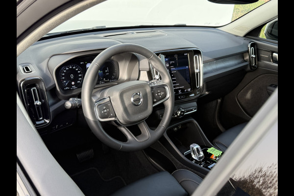 Volvo XC40 1.5 T5 Plug-in hybrid Plus Dark | Pilot Assist | LED | Camera | H/K | 18 inch