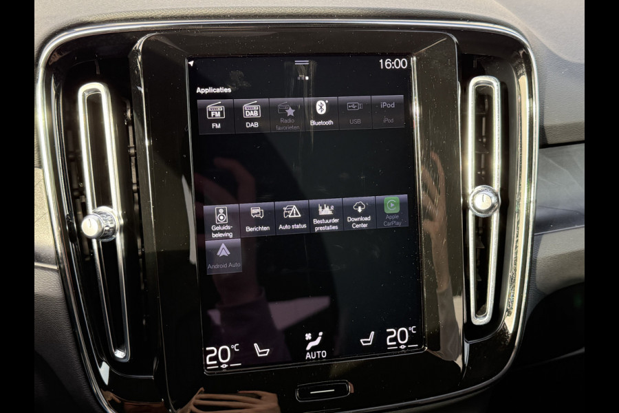 Volvo XC40 1.5 T5 Plug-in hybrid Plus Dark | Pilot Assist | LED | Camera | H/K | 18 inch