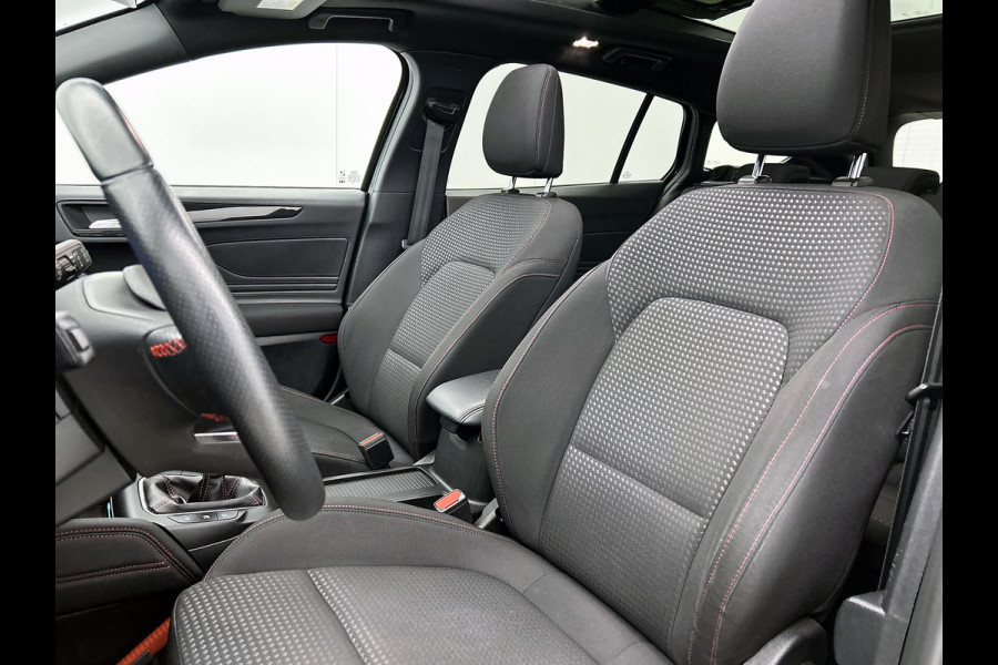 Ford FOCUS Wagon 1.0 EcoBoost Hybrid ST Line X Business (PANORAMADAK, STOEL-/STUURVERWARMING, CAMERA, CARPLAY, 1e EIGENAAR)