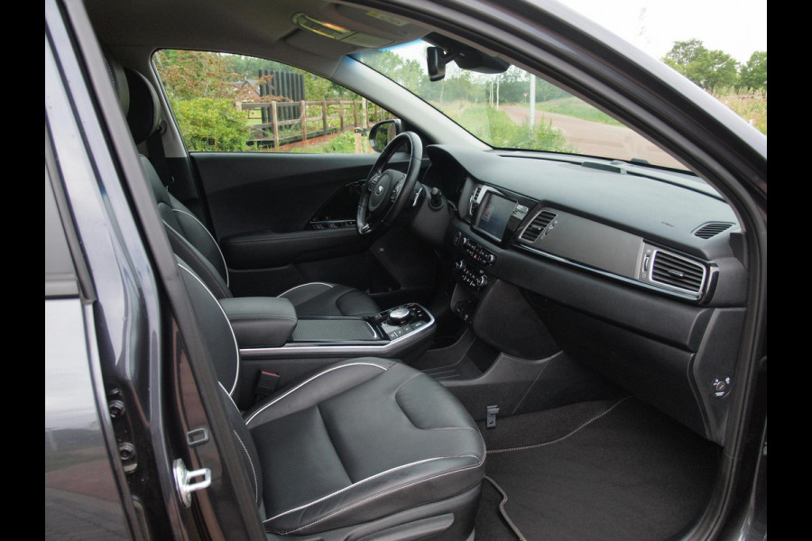 Kia e-Niro ExecutiveLine 64 kWh | Camera | Apple Carplay | Cruise Control | JBL | Leer |