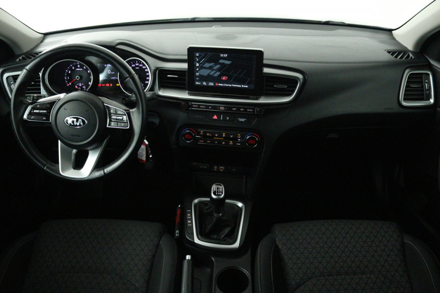 Kia Ceed Sportswagon 1.0 T-GDi DynamicLine (TREKHAAK, SENSOREN, CARPLAY, LANE-ASSIST, CRUISE CONTROL, NAVIGATIE)