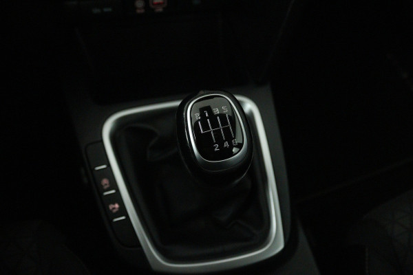 Kia Ceed Sportswagon 1.0 T-GDi DynamicLine (TREKHAAK, SENSOREN, CARPLAY, LANE-ASSIST, CRUISE CONTROL, NAVIGATIE)