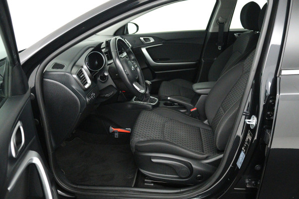 Kia Ceed Sportswagon 1.0 T-GDi DynamicLine (TREKHAAK, SENSOREN, CARPLAY, LANE-ASSIST, CRUISE CONTROL, NAVIGATIE)