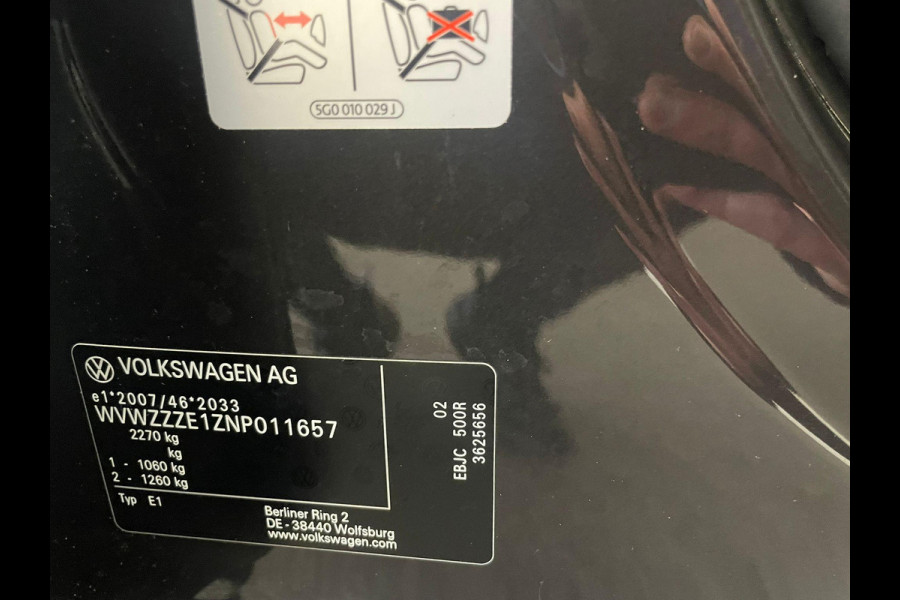 Volkswagen ID.3 Pro 58 kWh Navigatie Apple Carplay/Android Auto Parkeersensoren Adaptive Cruise Control Stoel- en stuurverwarming Lichtmetalen velgen Climate Control