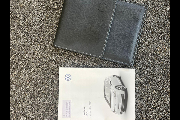 Volkswagen ID.3 Pro 58 kWh Navigatie Apple Carplay/Android Auto Parkeersensoren Adaptive Cruise Control Stoel- en stuurverwarming Lichtmetalen velgen Climate Control