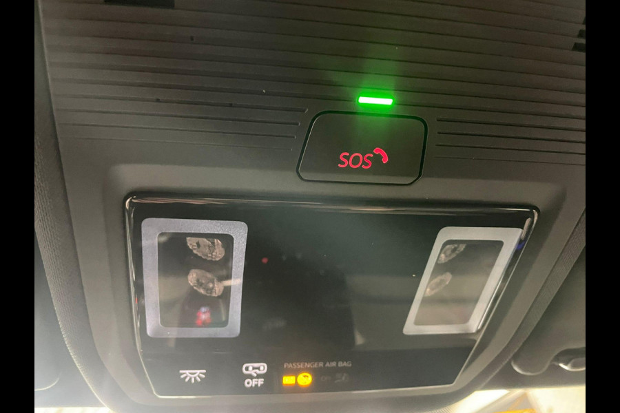 Volkswagen ID.3 Pro 58 kWh Navigatie Apple Carplay/Android Auto Parkeersensoren Adaptive Cruise Control Stoel- en stuurverwarming Lichtmetalen velgen Climate Control