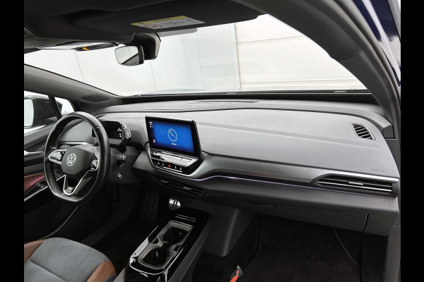 Volkswagen ID.4 First 77 kWh (NAVIGATIE, CAMERA, PARKEERSENSOREN, STOELVERWARMING, 1e EIGENAAR)