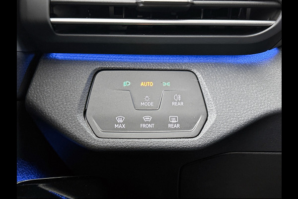 Volkswagen ID.4 First 77 kWh (NAVIGATIE, CAMERA, PARKEERSENSOREN, STOELVERWARMING, 1e EIGENAAR)