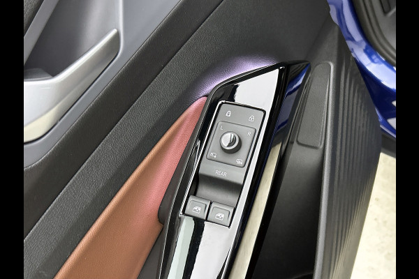 Volkswagen ID.4 First 77 kWh (NAVIGATIE, CAMERA, PARKEERSENSOREN, STOELVERWARMING, 1e EIGENAAR)
