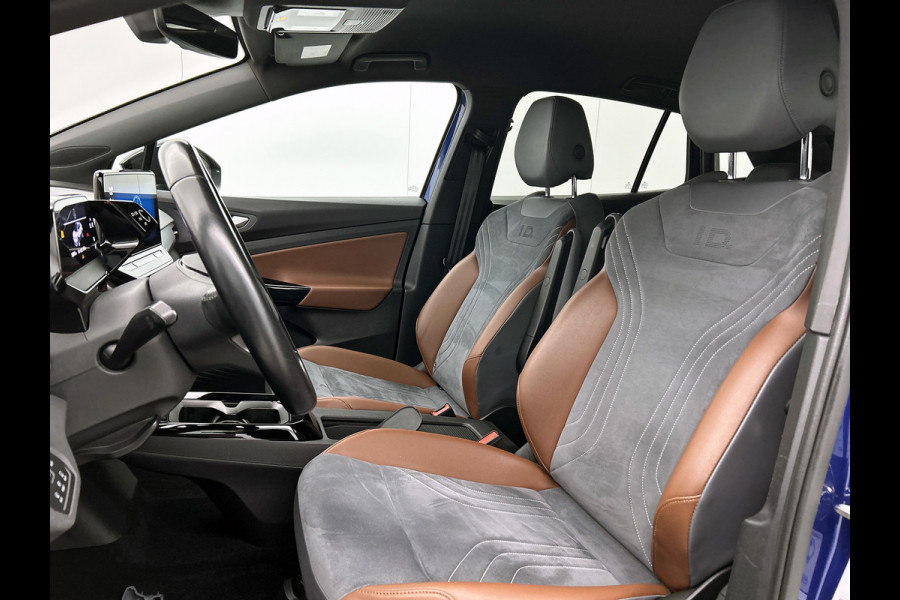 Volkswagen ID.4 First 77 kWh (NAVIGATIE, CAMERA, PARKEERSENSOREN, STOELVERWARMING, 1e EIGENAAR)