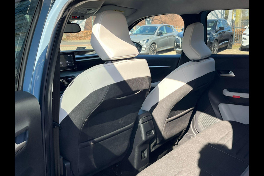 Citroën C3 Aircross 1.2 Hybrid 145pk Max VAN € 29.900,- VOOR € 27.440,- UW LENTEVOORDEEL € 2.460,-! | STOEL + STUURWIELVERWARMING | WINTERPAKKET | CAMERA | HEAD-UP DISPLAY| FABRIEKSGARANTIE | ALL IN PRIJS RIJKLAAR