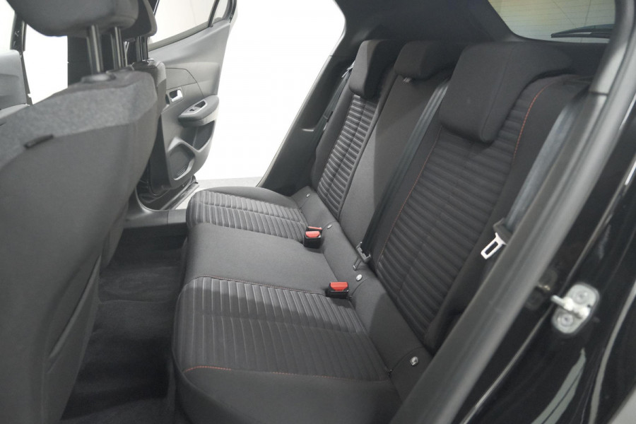 Peugeot 2008 PureTech 130 Active | Camera | Apple Carplay | Parkeersensoren | Stoelverwarming