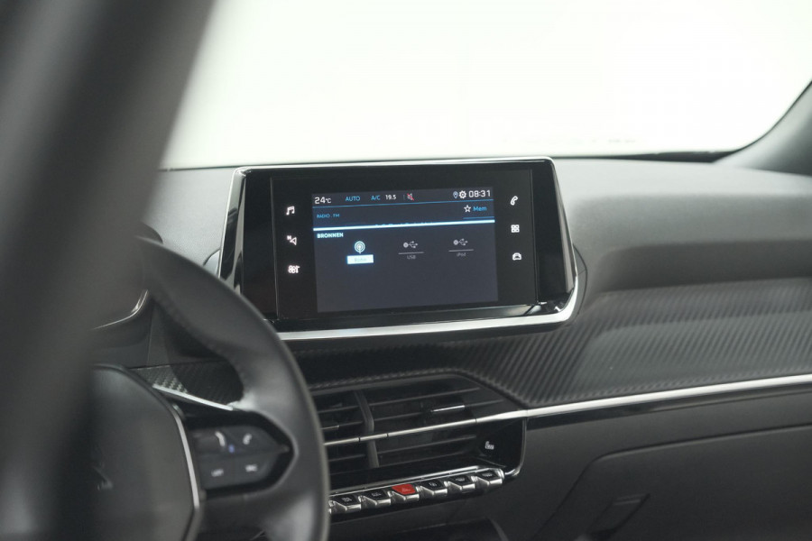 Peugeot 2008 PureTech 130 Active | Camera | Apple Carplay | Parkeersensoren | Stoelverwarming