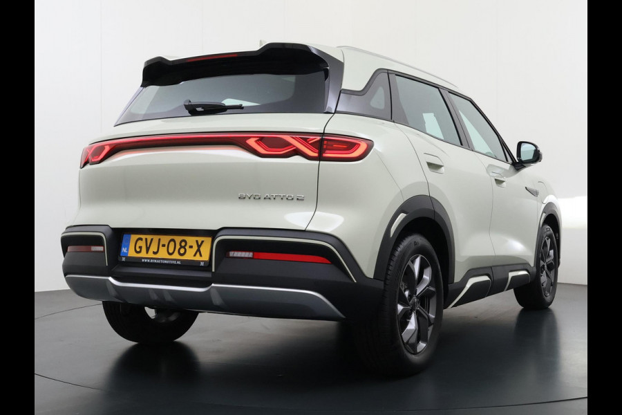 BYD ATTO 2 Boost 45 kWh DIRECT LEVERBAAR | VOLLEDIGE BYD FABRIEKSGARANTIE T/M 11-2030 OF 150.000 KM | STOEL- & STUURVERWARMING | ADAPTIEVE CRUISE | 360° CAMERA | PANORAMADAK | DODEHOEKASSISTENT | ORIGINEEL NL AUTO