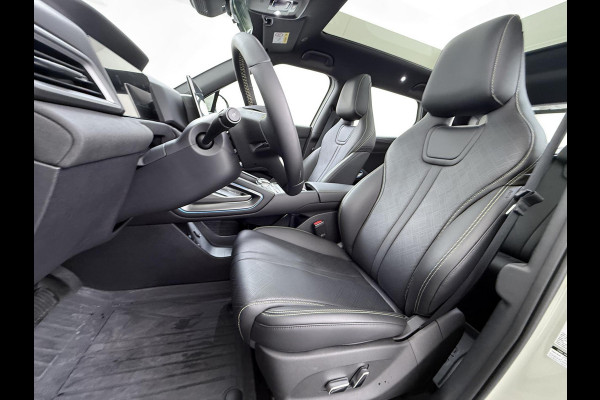 BYD ATTO 2 Boost 45 kWh DIRECT LEVERBAAR | VOLLEDIGE BYD FABRIEKSGARANTIE T/M 11-2030 OF 150.000 KM | STOEL- & STUURVERWARMING | ADAPTIEVE CRUISE | 360° CAMERA | PANORAMADAK | DODEHOEKASSISTENT | ORIGINEEL NL AUTO