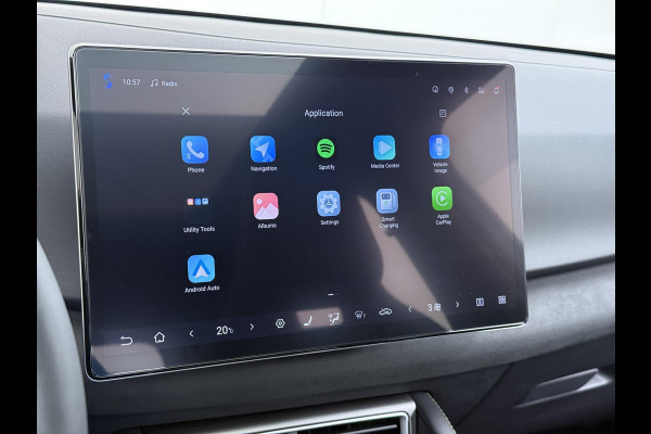 BYD ATTO 2 Boost 45 kWh DIRECT LEVERBAAR | VOLLEDIGE BYD FABRIEKSGARANTIE T/M 11-2030 OF 150.000 KM | STOEL- & STUURVERWARMING | ADAPTIEVE CRUISE | 360° CAMERA | PANORAMADAK | DODEHOEKASSISTENT | ORIGINEEL NL AUTO