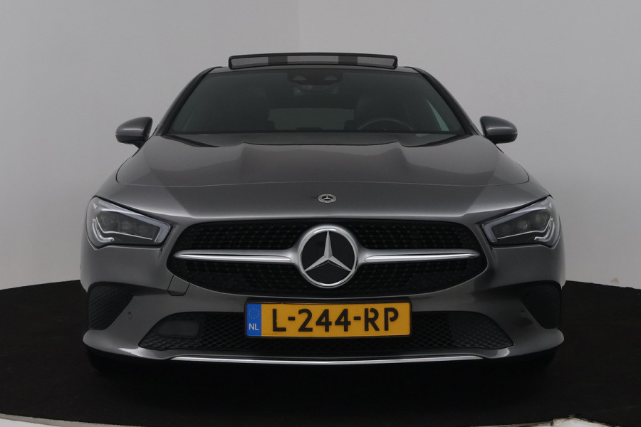 Mercedes-Benz CLA-Klasse Shooting Brake 200 Business Solution Luxury (PANORAMADAK, STOELVERWARMING, SFEERVERLICHTING, TREKHAAK)