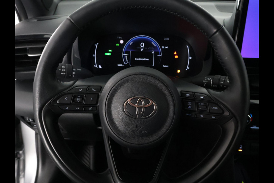 Toyota Yaris Cross 1.5 Hybrid 115 Dynamic | Stuur- & Stoelverwarming | Parkeersensoren | Dodehoek detectie | Apple Carplay & AndroidAUTO | Camera