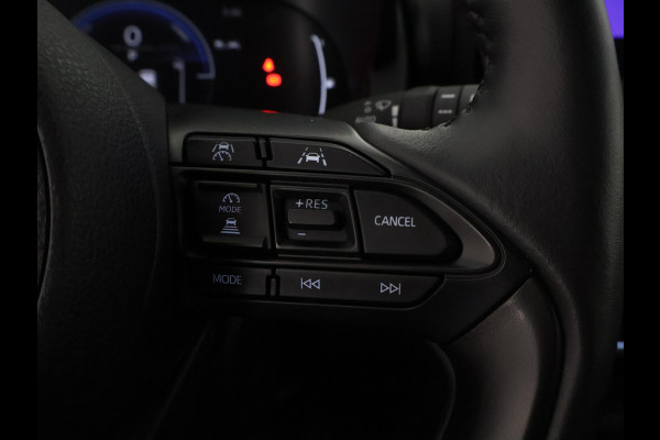 Toyota Yaris Cross 1.5 Hybrid 115 Dynamic | Stuur- & Stoelverwarming | Parkeersensoren | Dodehoek detectie | Apple Carplay & AndroidAUTO | Camera