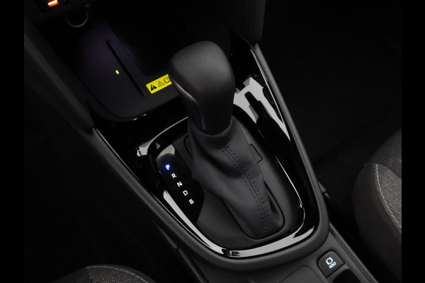 Toyota Yaris Cross 1.5 Hybrid 115 Dynamic | Stuur- & Stoelverwarming | Parkeersensoren | Dodehoek detectie | Apple Carplay & AndroidAUTO | Camera