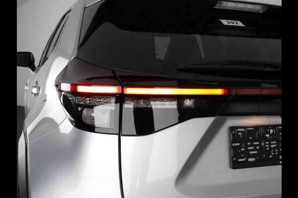 Toyota Yaris Cross 1.5 Hybrid 115 Dynamic | Stuur- & Stoelverwarming | Parkeersensoren | Dodehoek detectie | Apple Carplay & AndroidAUTO | Camera