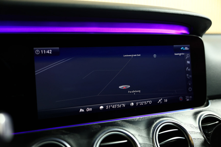 Mercedes-Benz E-Klasse 300 Mild Hybrid PANO CARPLAY NAVI ACC 360CAM '19