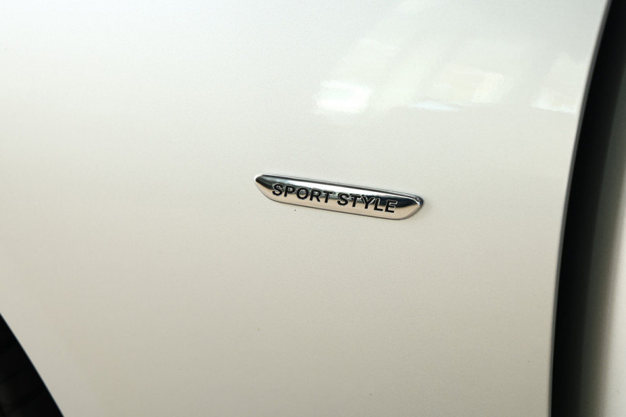 Mercedes-Benz E-Klasse 300 Mild Hybrid PANO CARPLAY NAVI ACC 360CAM '19