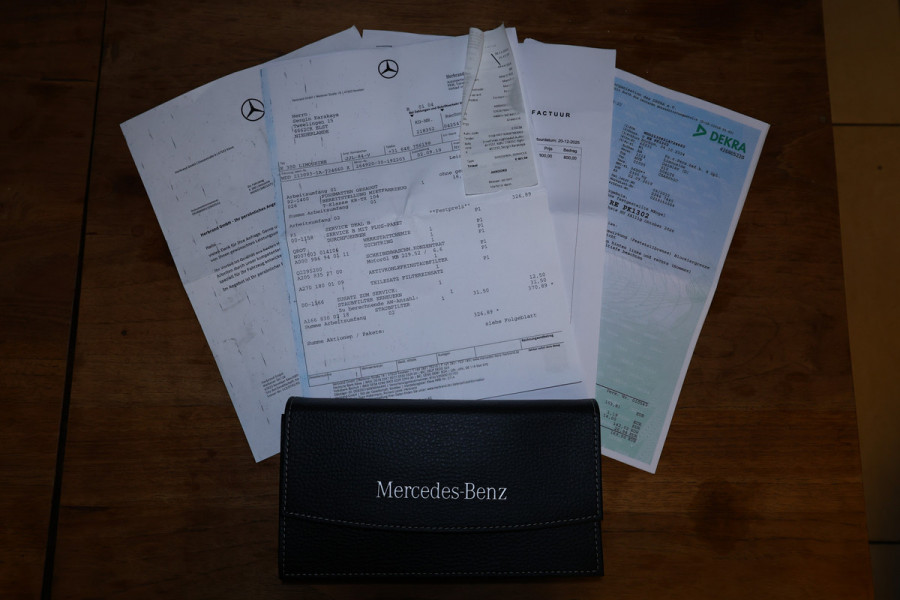 Mercedes-Benz E-Klasse 300 Mild Hybrid PANO CARPLAY NAVI ACC 360CAM '19