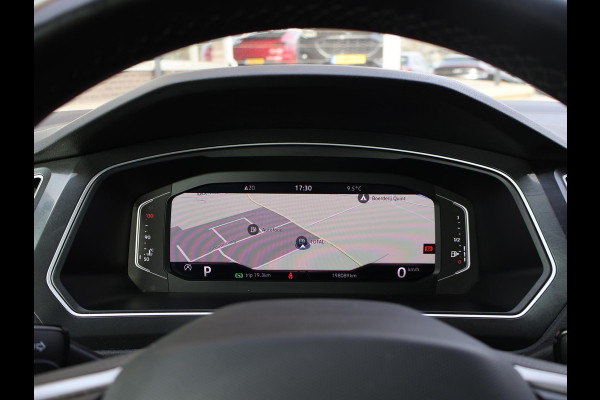 Volkswagen Tiguan 2.0 TDI DSG + VIRTUAL COCKPIT | WEGKL. TREKHAAK | CAMERA | STUUR/STOELVERW. | CARPLAY