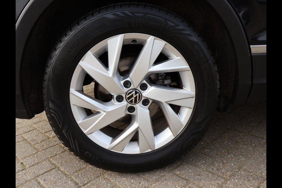 Volkswagen Tiguan 2.0 TDI DSG + VIRTUAL COCKPIT | WEGKL. TREKHAAK | CAMERA | STUUR/STOELVERW. | CARPLAY