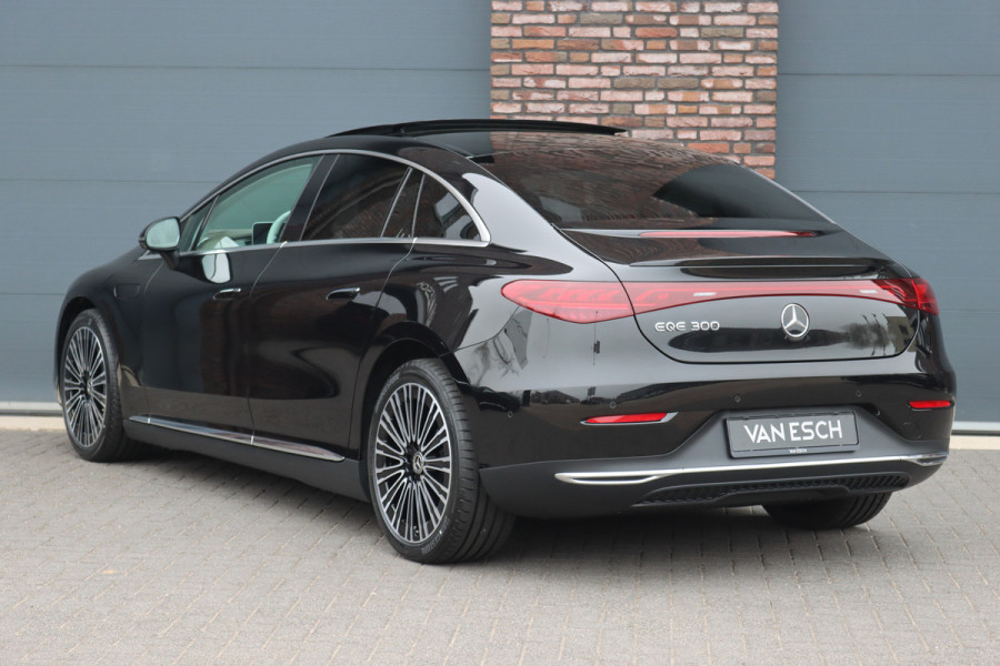 Mercedes-Benz EQE 300 Business Solution Premium 90 kWh | Luchtvering | Distronic+ | Panoramadak | Massage | Burmester | Digital Light | Surround Camera | Augmented Reality | Leder |  Stoelventilatie | Verwarmd Stuurwiel |