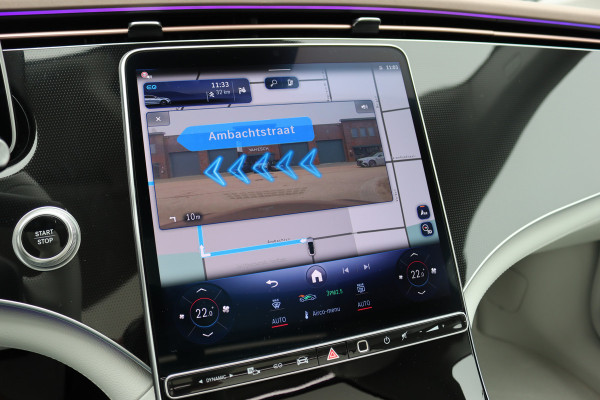 Mercedes-Benz EQE 300 Business Solution Premium 90 kWh | Luchtvering | Distronic+ | Panoramadak | Massage | Burmester | Digital Light | Surround Camera | Augmented Reality | Leder |  Stoelventilatie | Verwarmd Stuurwiel |