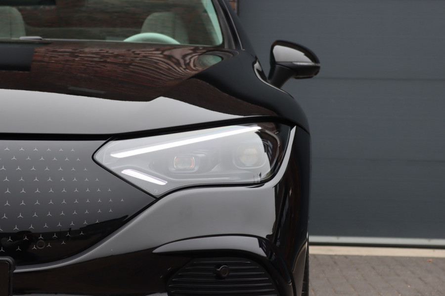 Mercedes-Benz EQE 300 Business Solution Premium 90 kWh | Luchtvering | Distronic+ | Panoramadak | Massage | Burmester | Digital Light | Surround Camera | Augmented Reality | Leder |  Stoelventilatie | Verwarmd Stuurwiel |