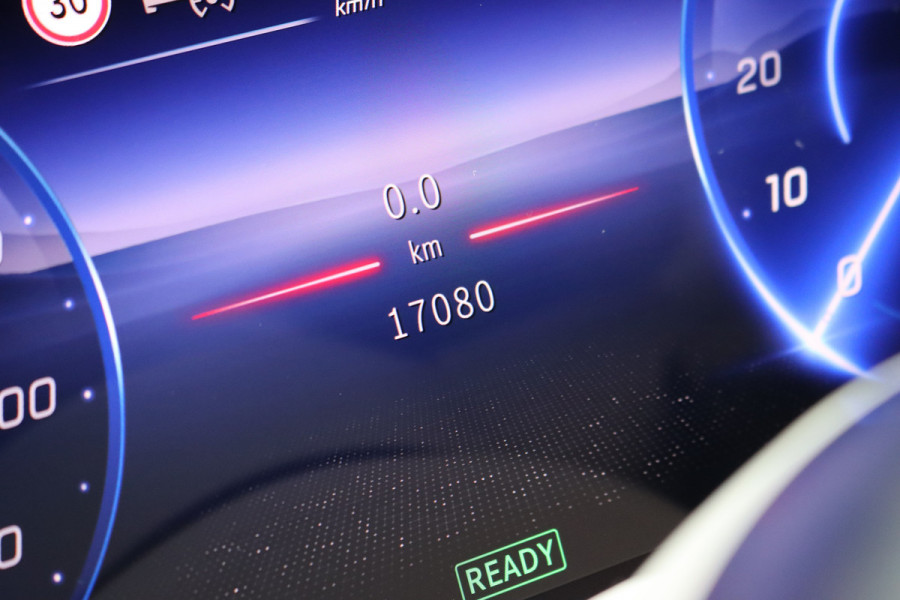 Mercedes-Benz EQE 300 Business Solution Premium 90 kWh | Luchtvering | Distronic+ | Panoramadak | Massage | Burmester | Digital Light | Surround Camera | Augmented Reality | Leder |  Stoelventilatie | Verwarmd Stuurwiel |