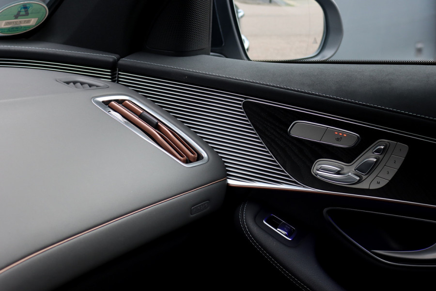 Mercedes-Benz EQC 400 4MATIC AMG Line Premium+ 80 kWh | 35.000,- ex | Distronic+ | Schuifdak | Memory | Advanced Sound System | Surround Camera | HUD | Trekhaak |