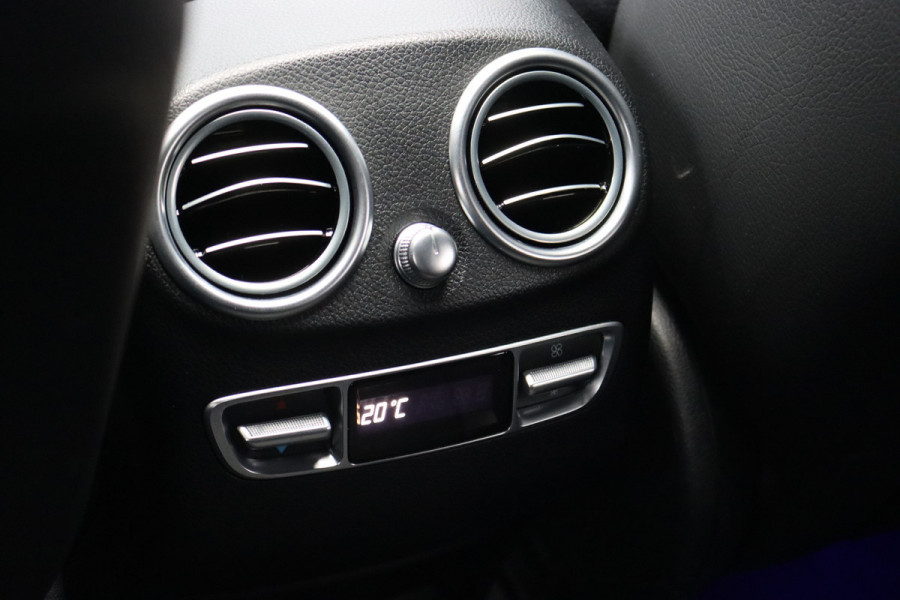 Mercedes-Benz EQC 400 4MATIC AMG Line Premium+ 80 kWh | 35.000,- ex | Distronic+ | Schuifdak | Memory | Advanced Sound System | Surround Camera | HUD | Trekhaak |