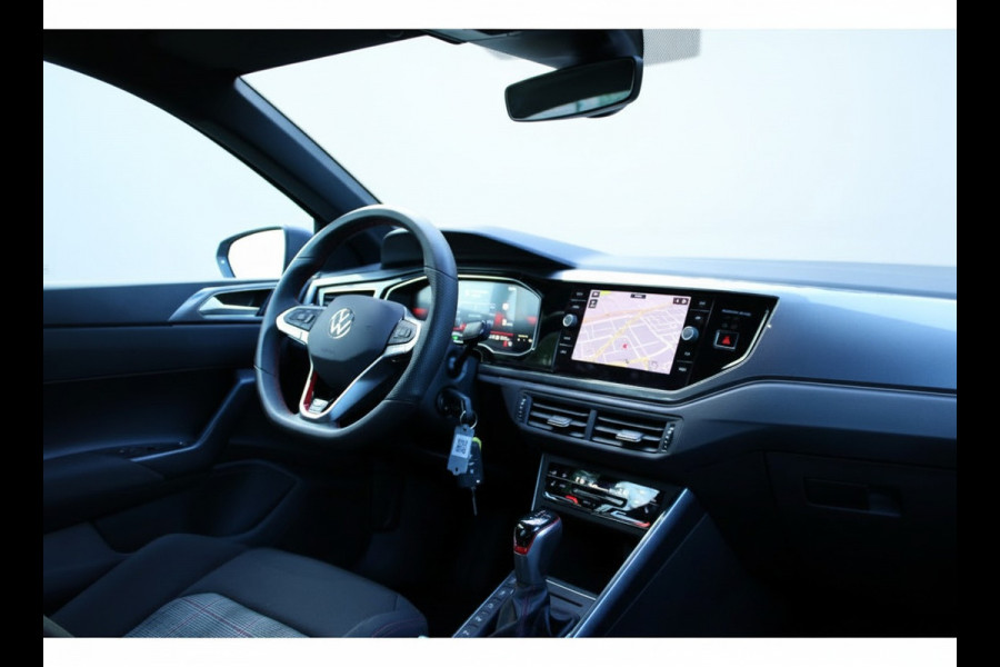 Volkswagen Polo GTI 2.0 TSI 210PK DSG GTI-SPORT LED/PDC/CARPLAY FABRIEKS GARANTIE