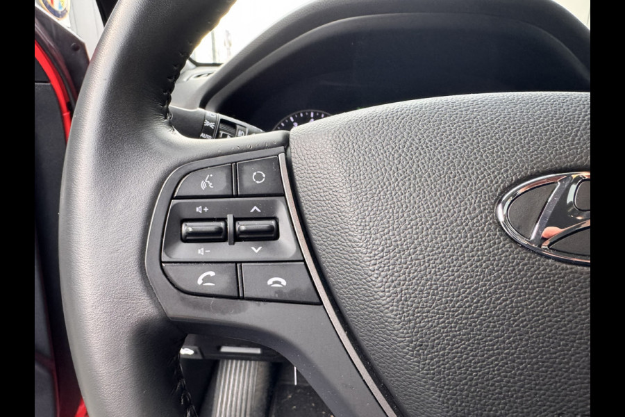 Hyundai i20 1.0 T-GDI Comfort | Automaat | Camera achter | Trekhaak afneembaar | Apple carplay |Cruise control | Wordt verwacht, bel voor een bezichtiging!