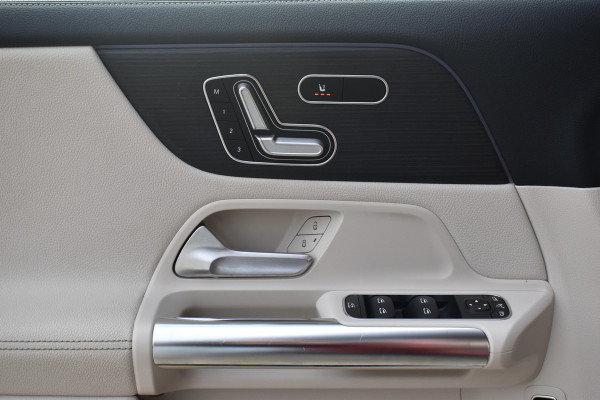 Mercedes-Benz GLA 250 4MATIC 224pk Premium Plus | Panoramadak | ACC | Memory seats | 360 Camera | Head-Up | Stoelverwarming |