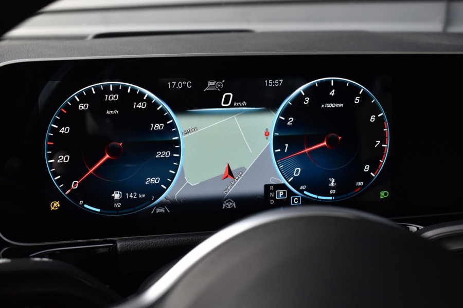 Mercedes-Benz GLA 250 4MATIC 224pk Premium Plus | Panoramadak | ACC | Memory seats | 360 Camera | Head-Up | Stoelverwarming |