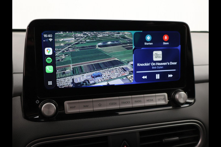 Hyundai Kona EV PREMIUM SKY 64 KWH + SCHUIFDAK | LEDER | STOELVENTILATIE | STUURVERW. | STOELVERW.
